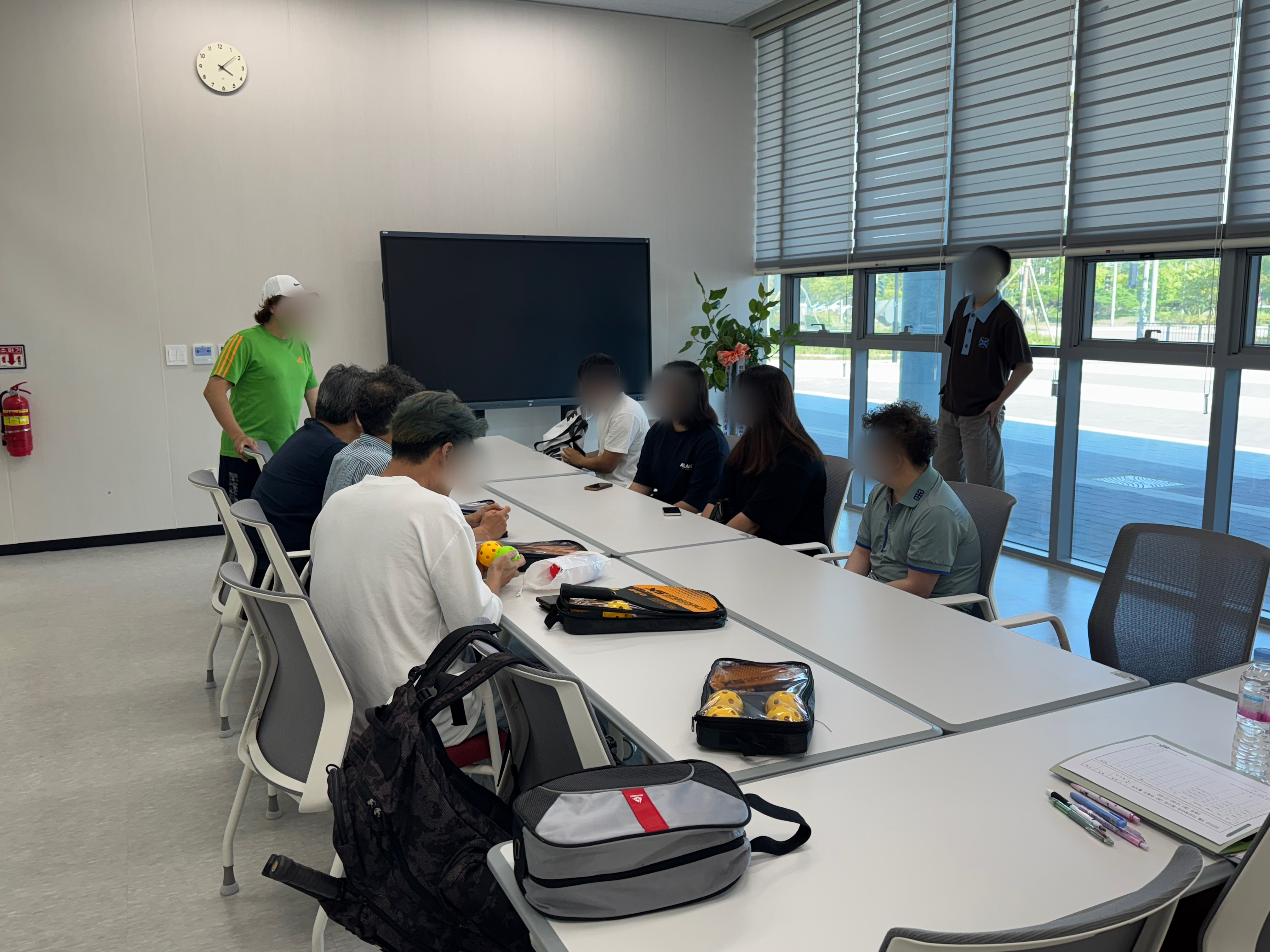 1760342457.27dzbIbYvGGm ON .jpg