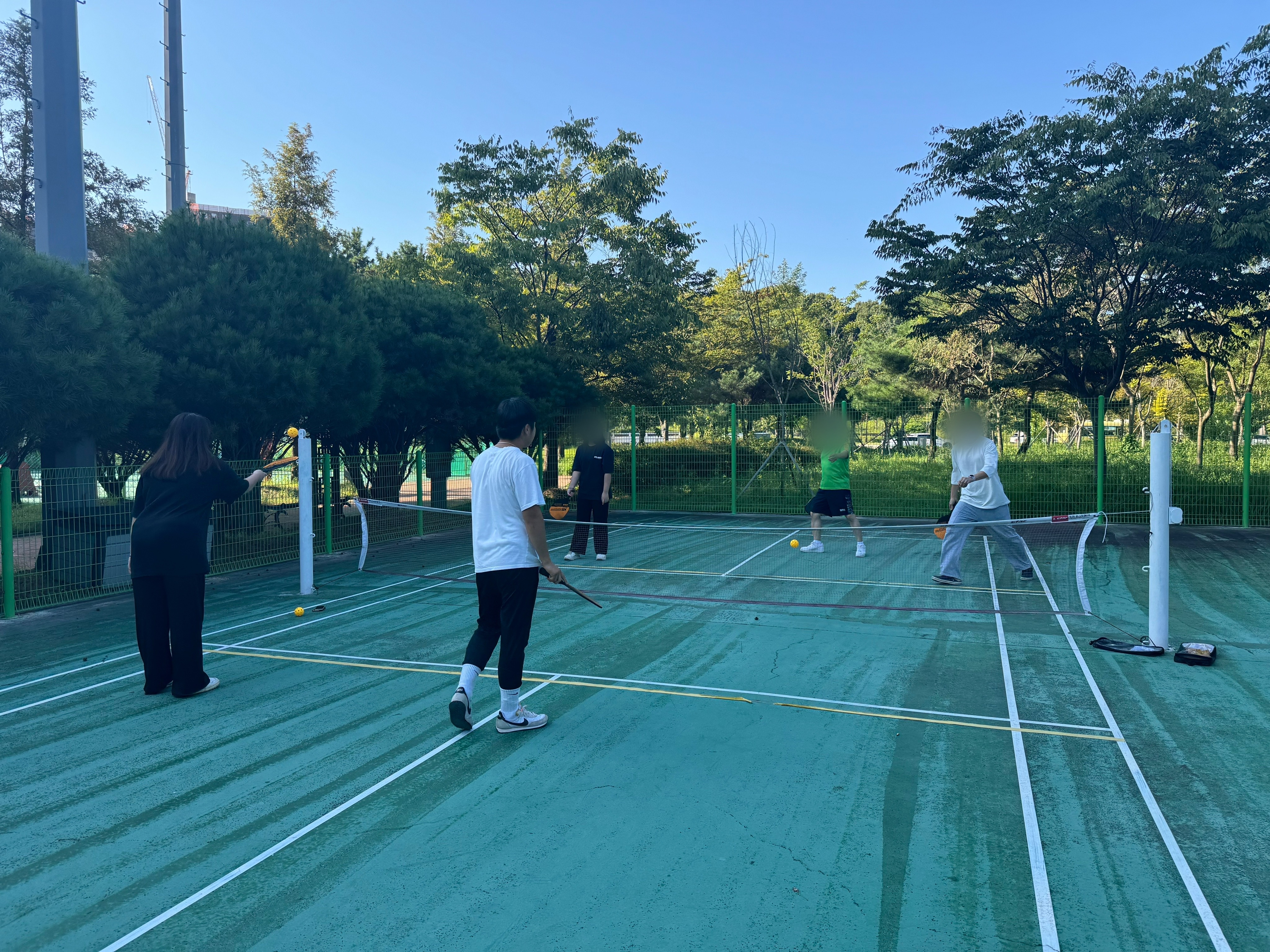 1760342557.76UguNWDHuNu ON 1 2.jpg