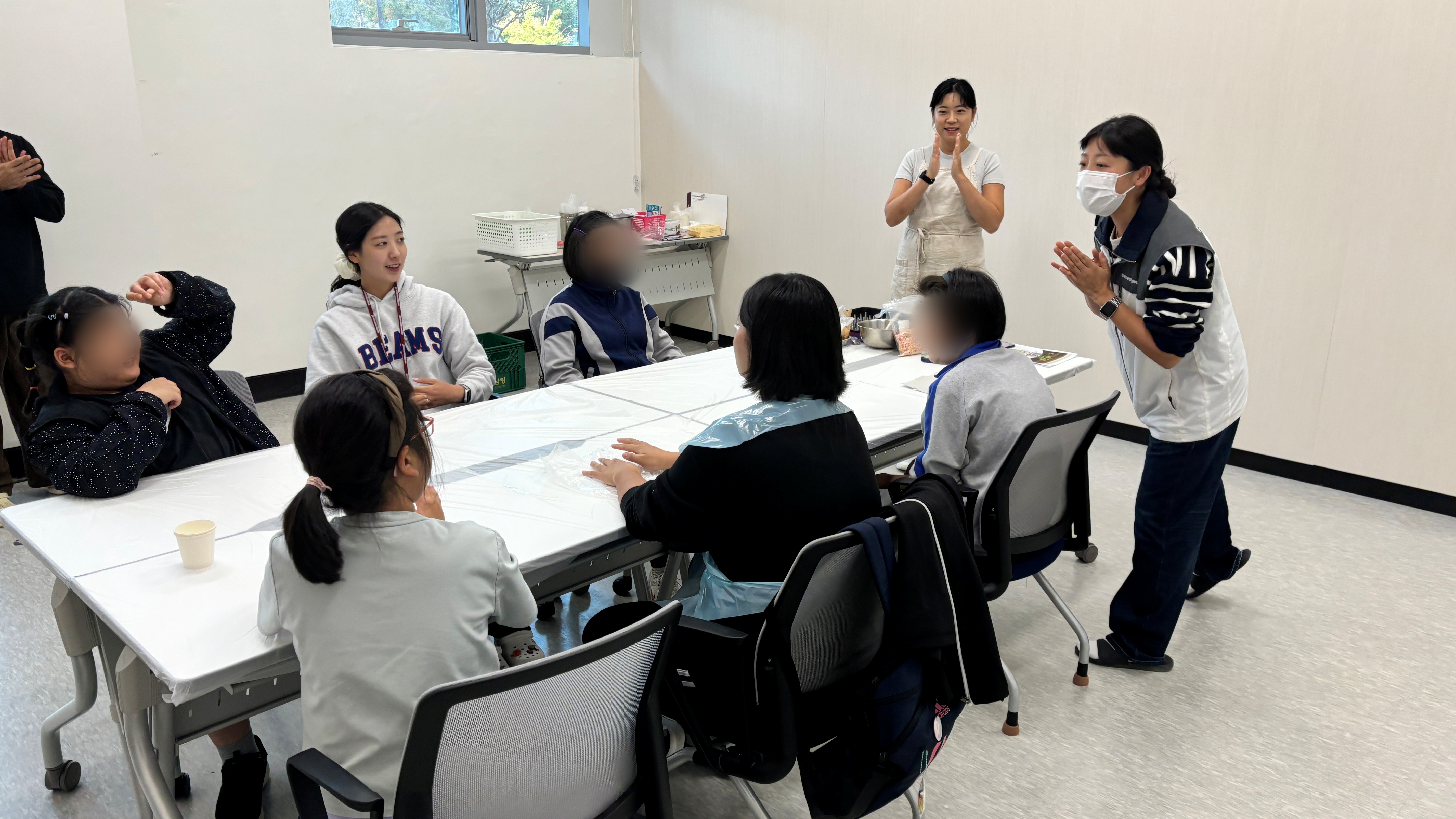 1762152105.56zCxHBZGpWR25 2.jpg